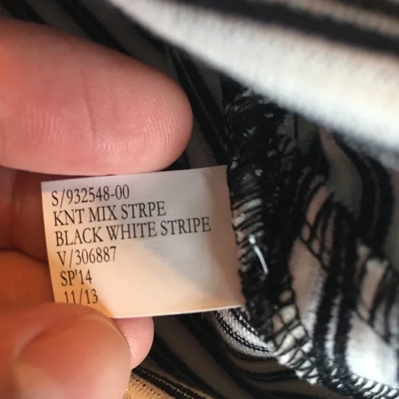 Banana Republic High Waisted Skater Skirt 6 - Picture 10 of 10